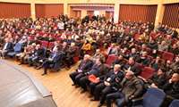 نخستین رویداد ملی انگور ایران با محوریت تغییرات اقلیمی در تاکستان برگزار شد
