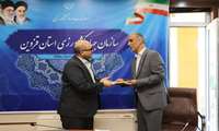 تجلیل رئیس سازمان جهاد کشاورزی استان قزوین از مدیر روابط عمومی