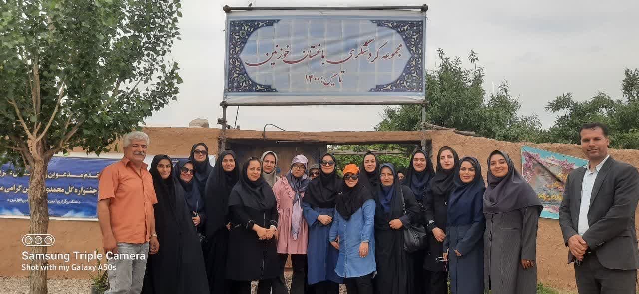 بازدید بانوان شاغل سازمان جهادکشاورزی استان قزوین از جشنواره گل محمدی روستای خوزنین